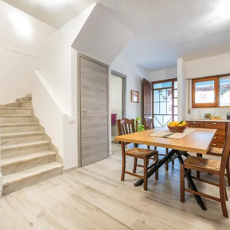 Holiday home Elifra *